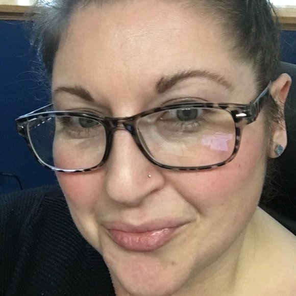 Meet your Posher, Nadia - Picture 1 of 1